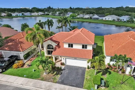 8865 Lake Park Circle S Davie FL 33328