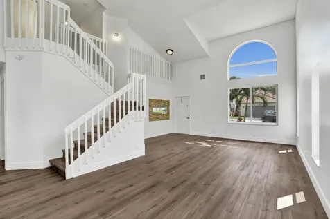 8865 Lake Park Circle S Davie FL 33328