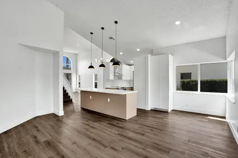 8865 Lake Park Circle S Davie FL 33328