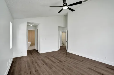 8865 Lake Park Circle S Davie FL 33328
