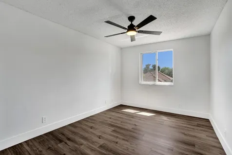 8865 Lake Park Circle S Davie FL 33328