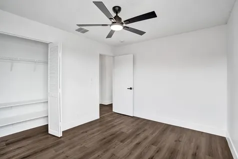 8865 Lake Park Circle S Davie FL 33328