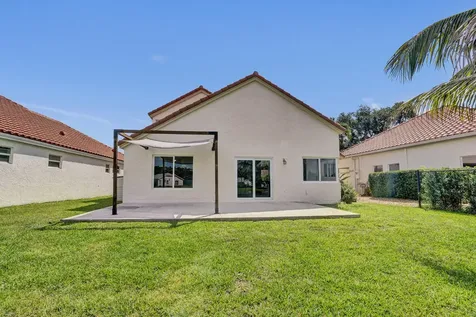 8865 Lake Park Circle S Davie FL 33328