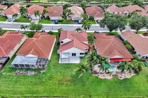 8865 Lake Park Circle S Davie FL 33328