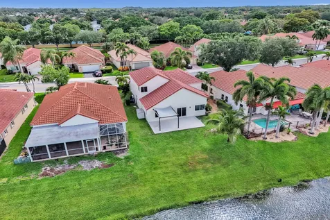 8865 Lake Park Circle S Davie FL 33328