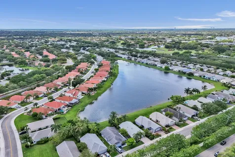 8865 Lake Park Circle S Davie FL 33328