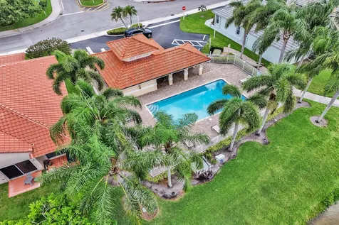 8865 Lake Park Circle S Davie FL 33328