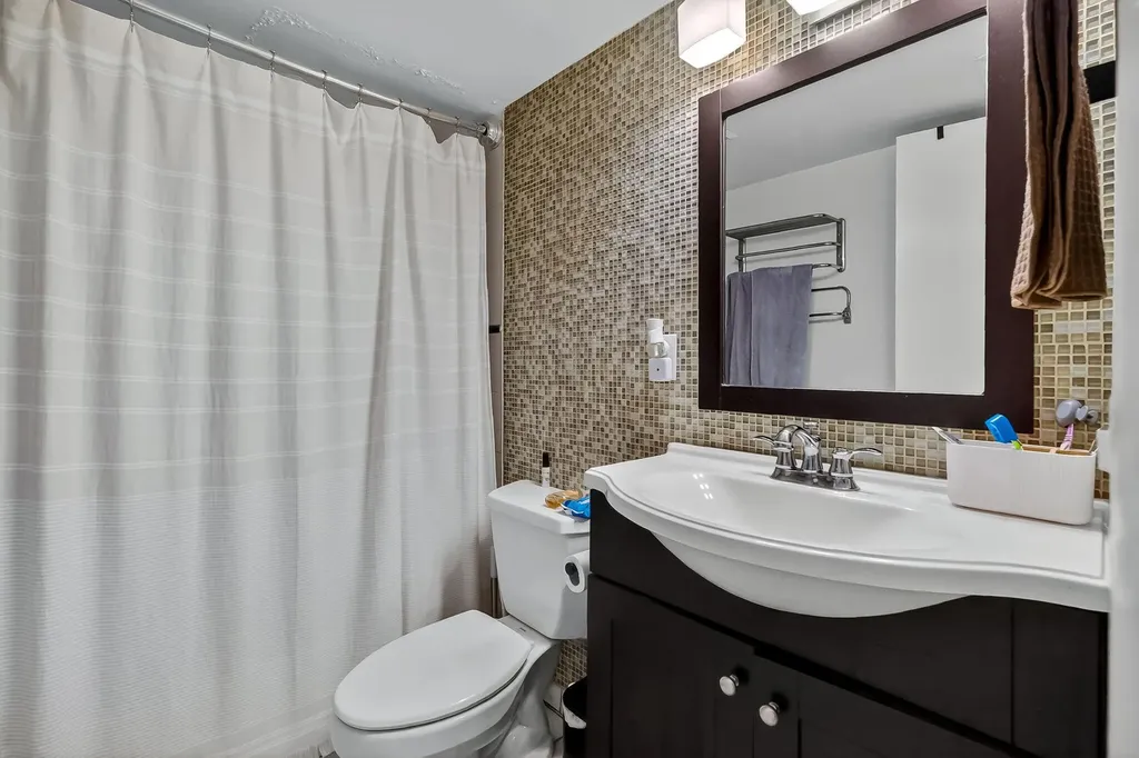 4011 N Meridian Avenue Miami Beach FL 33140