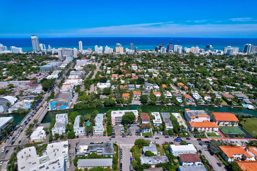 4011 N Meridian Avenue Miami Beach FL 33140