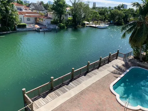 4011 N Meridian Avenue Miami Beach FL 33140