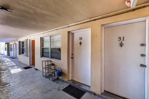 4011 N Meridian Avenue Miami Beach FL 33140