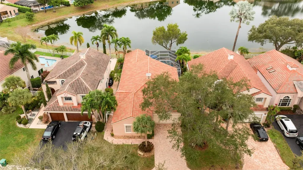 6660 NW 75th Place Parkland FL 33067