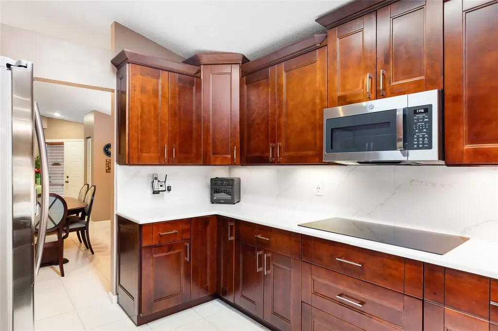 6660 NW 75th Place Parkland FL 33067
