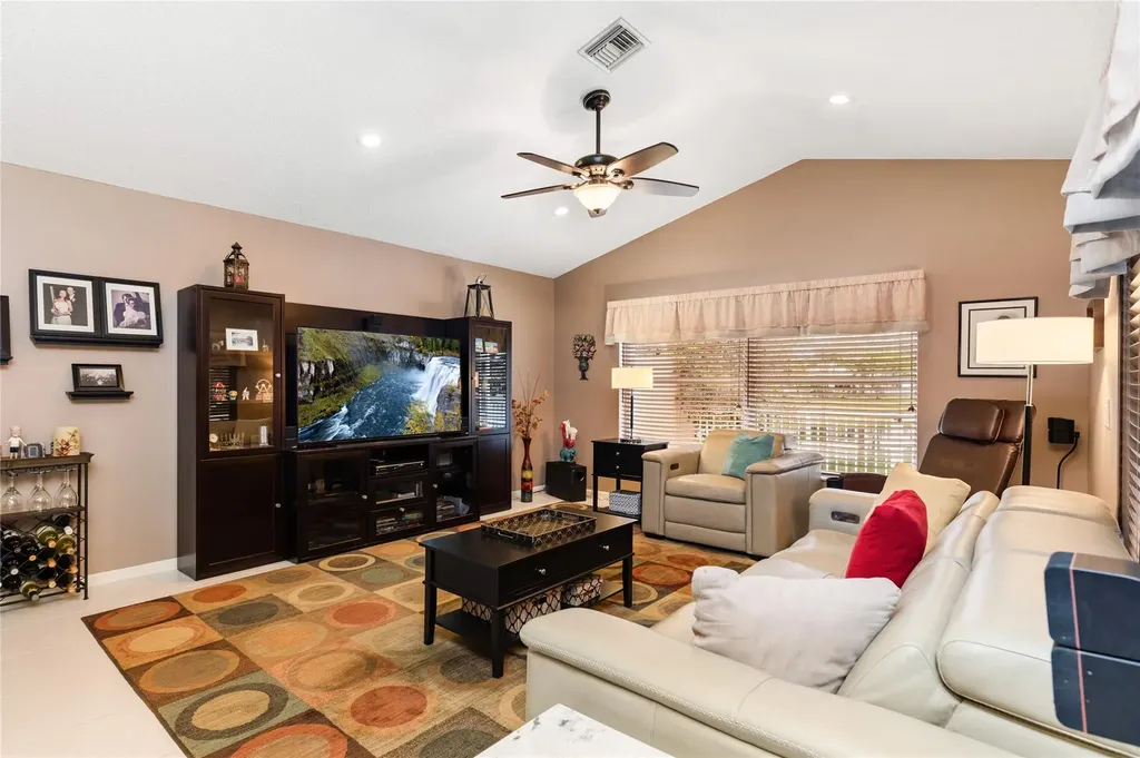6660 NW 75th Place Parkland FL 33067