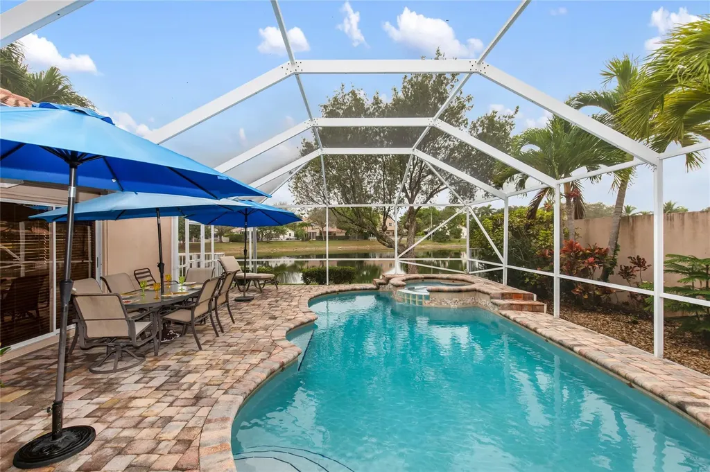 6660 NW 75th Place Parkland FL 33067