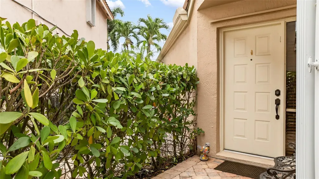 6660 NW 75th Place Parkland FL 33067