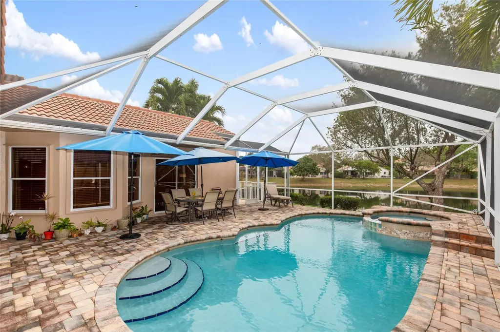 6660 NW 75th Place Parkland FL 33067
