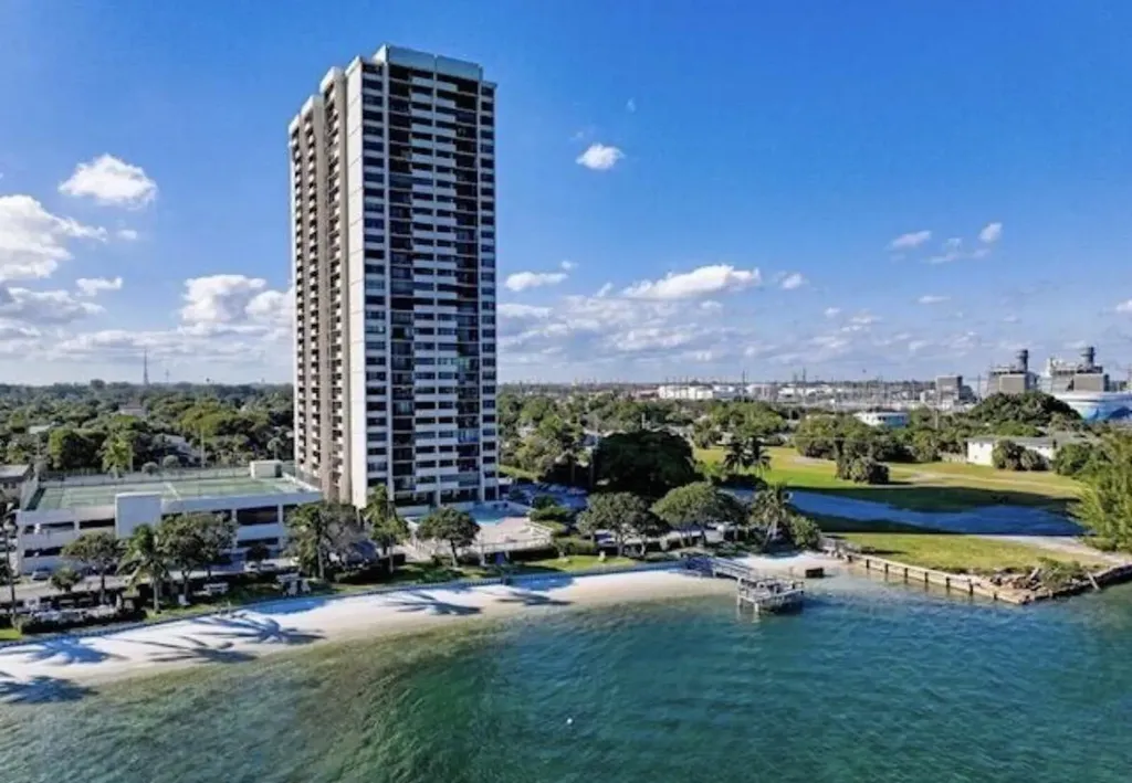 5600 N Flagler Drive West Palm Beach FL 33407
