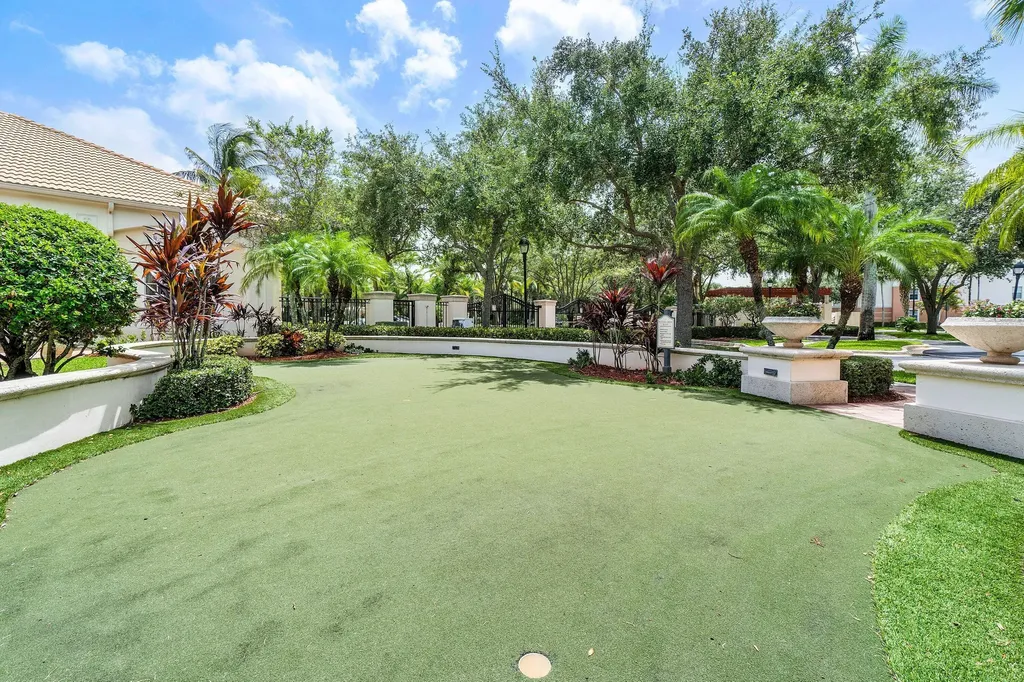 10106 W Myrtlewood Circle Circle W Palm Beach Gardens FL 33418