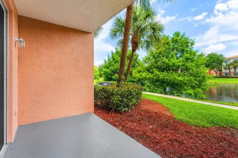 10106 W Myrtlewood Circle Circle W Palm Beach Gardens FL 33418
