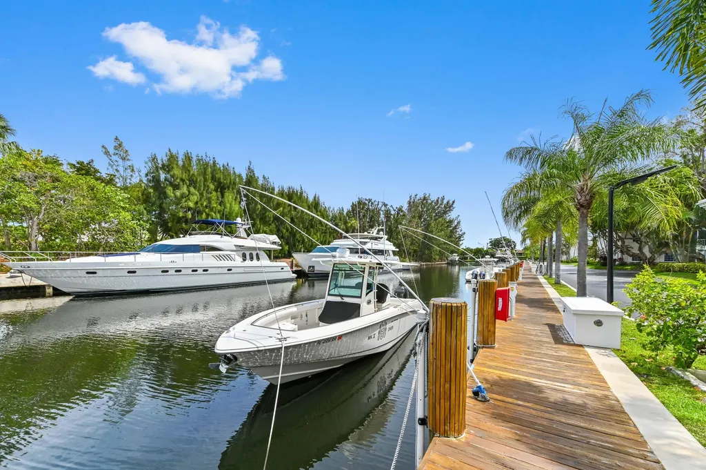 6309 Bay Club Drive Fort Lauderdale FL 33308
