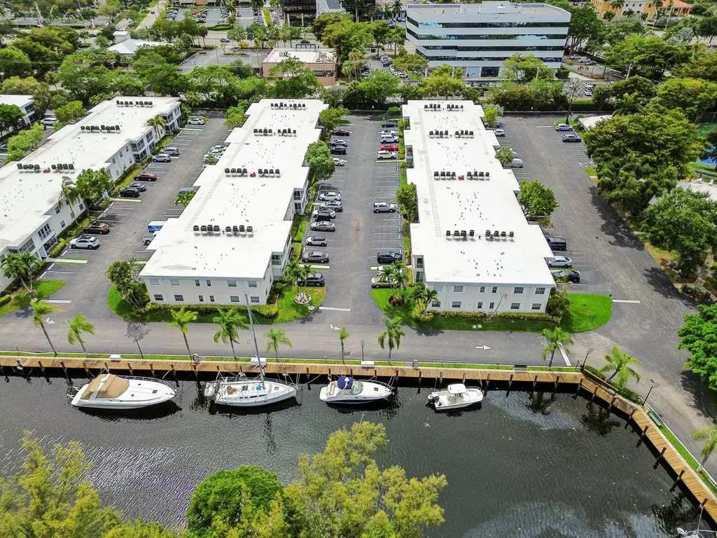 6309 Bay Club Drive Fort Lauderdale FL 33308