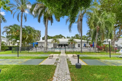 6309 Bay Club Drive Fort Lauderdale FL 33308