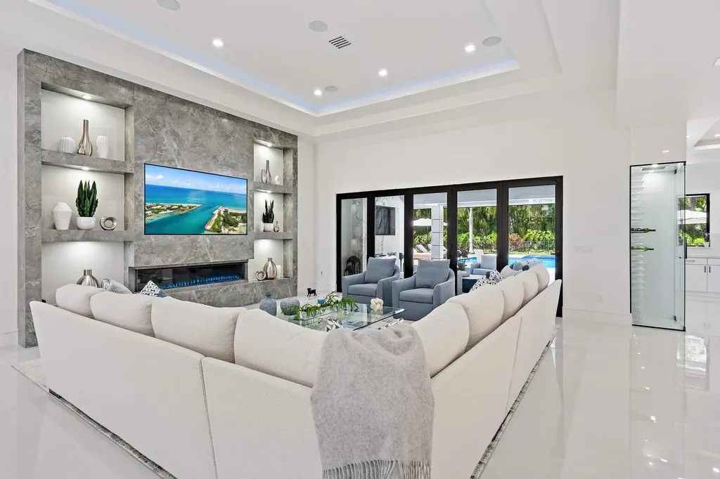 6087 Wildcat Run West Palm Beach FL 33412
