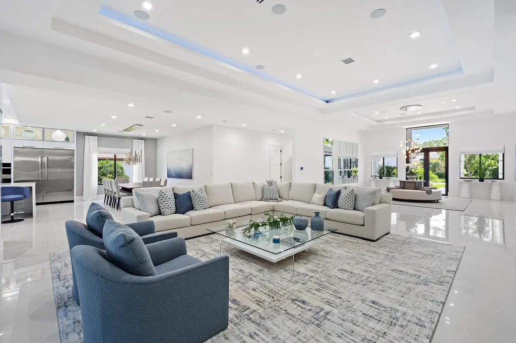 6087 Wildcat Run West Palm Beach FL 33412