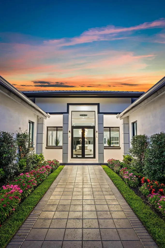 6087 Wildcat Run West Palm Beach FL 33412
