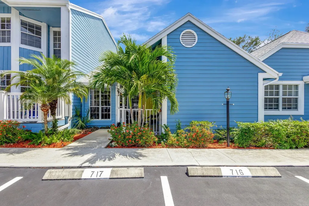 716 Ocean Dunes Circle Jupiter FL 33477