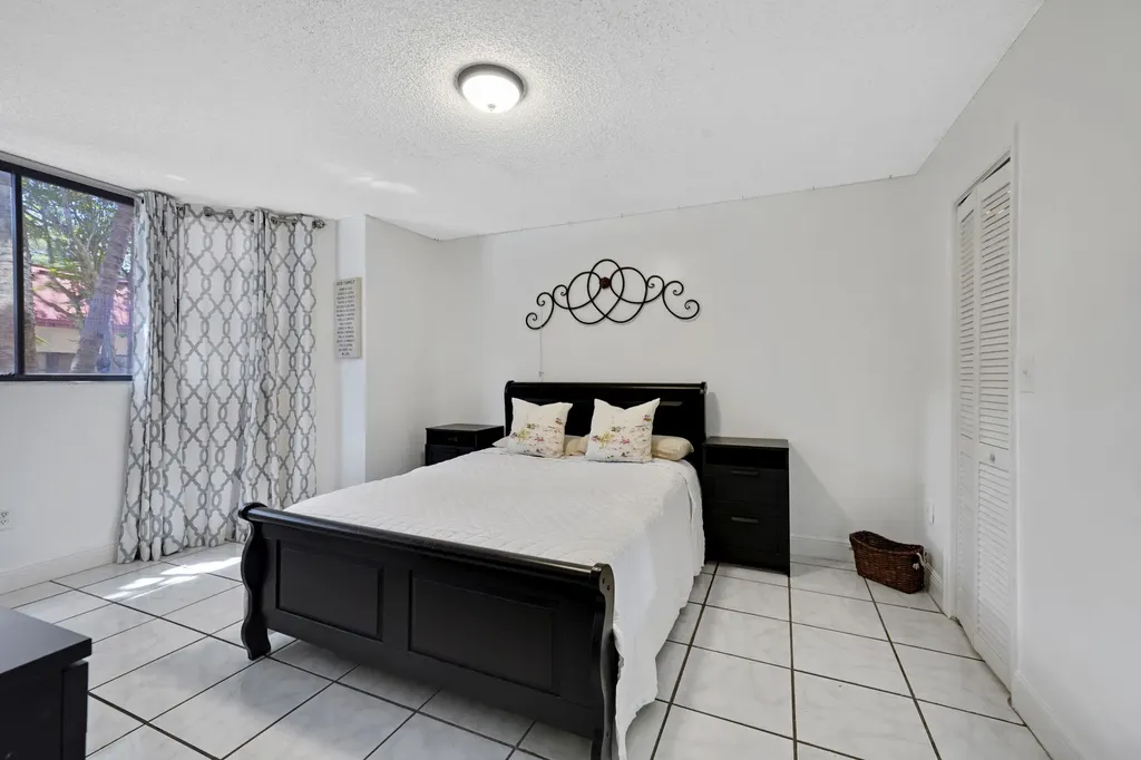 7451 NW 16th Street Plantation FL 33313