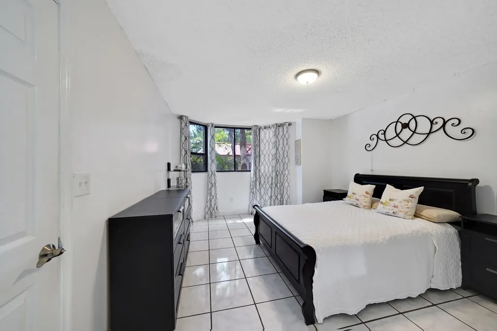 7451 NW 16th Street Plantation FL 33313