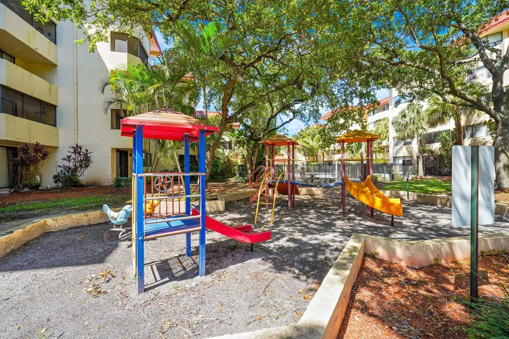 7451 NW 16th Street Plantation FL 33313