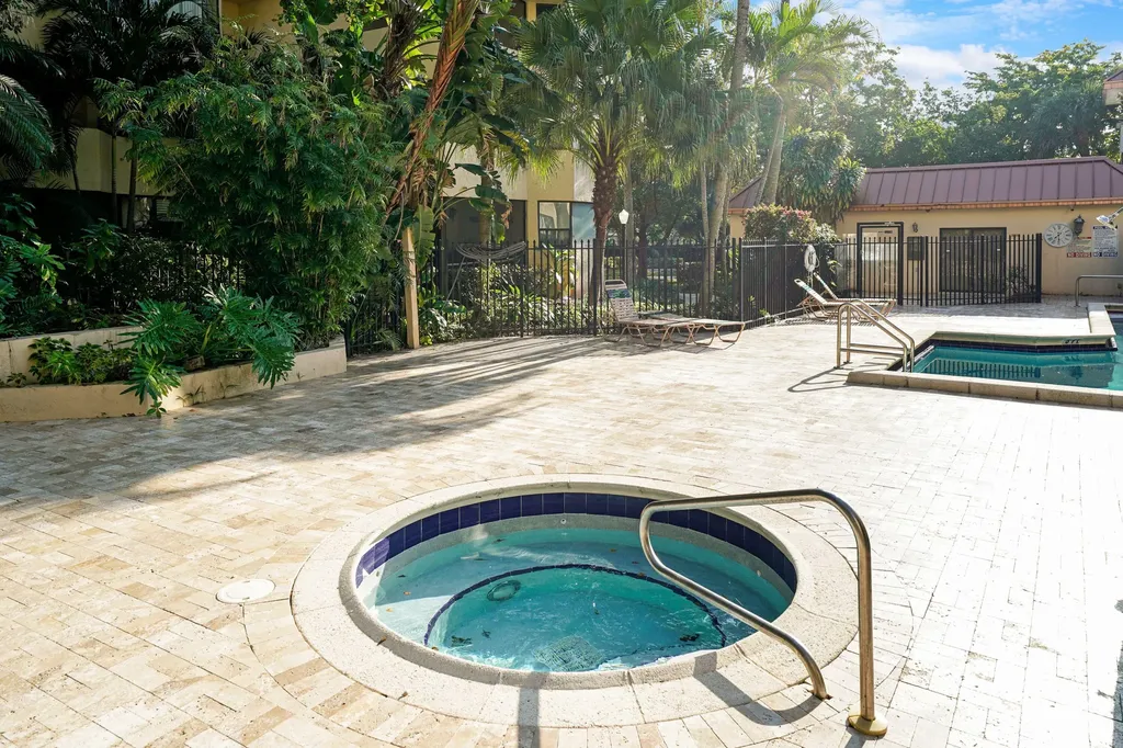 7451 NW 16th Street Plantation FL 33313