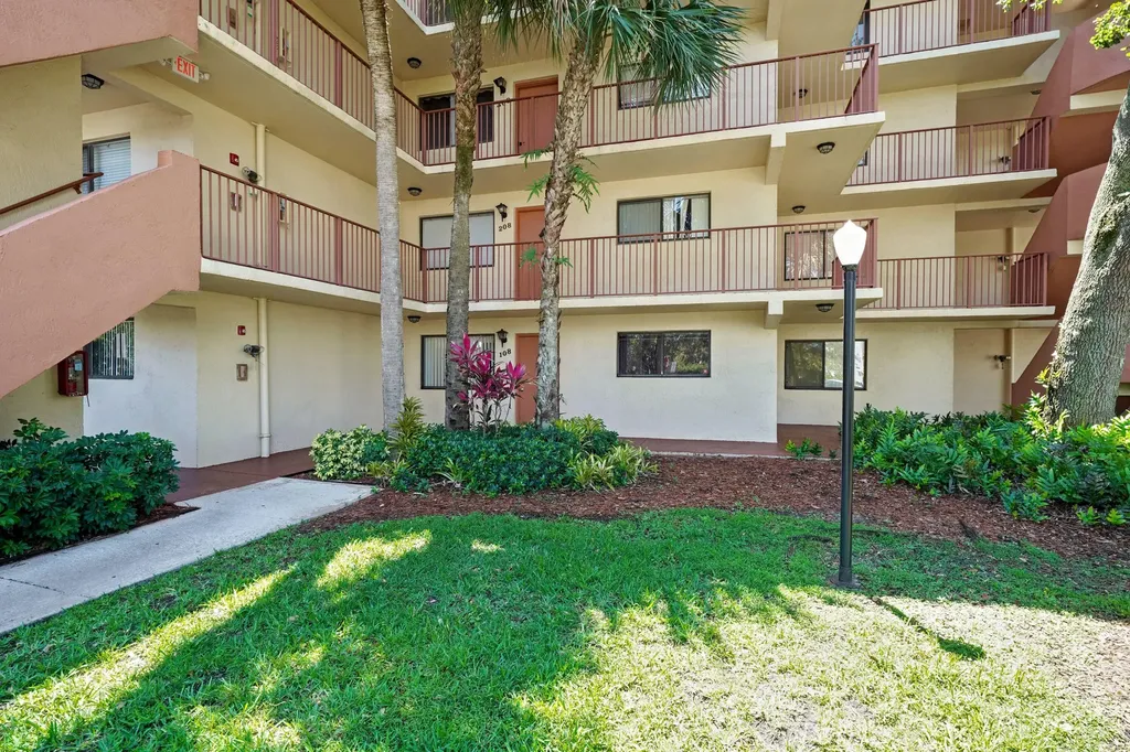 7451 NW 16th Street Plantation FL 33313