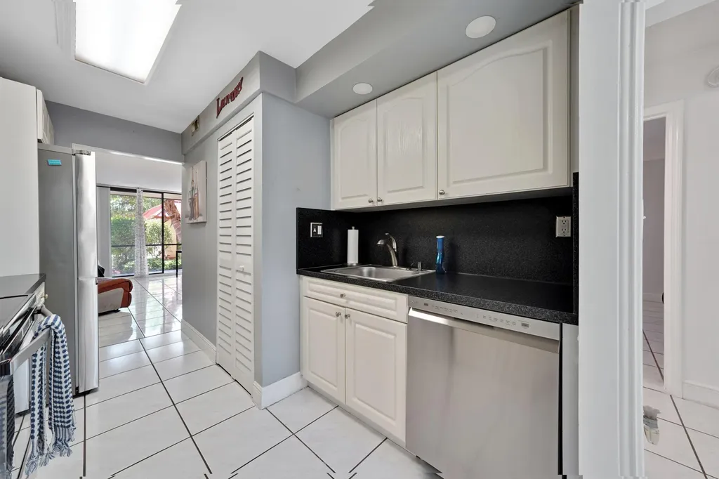 7451 NW 16th Street Plantation FL 33313