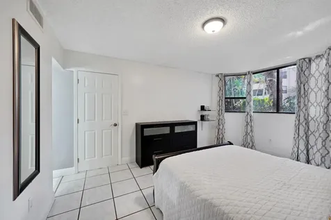 7451 NW 16th Street Plantation FL 33313