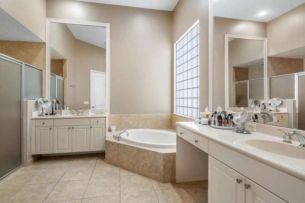 233 Porto Vecchio Way Palm Beach Gardens FL 33418