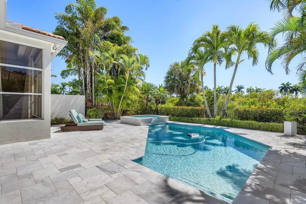 233 Porto Vecchio Way Palm Beach Gardens FL 33418