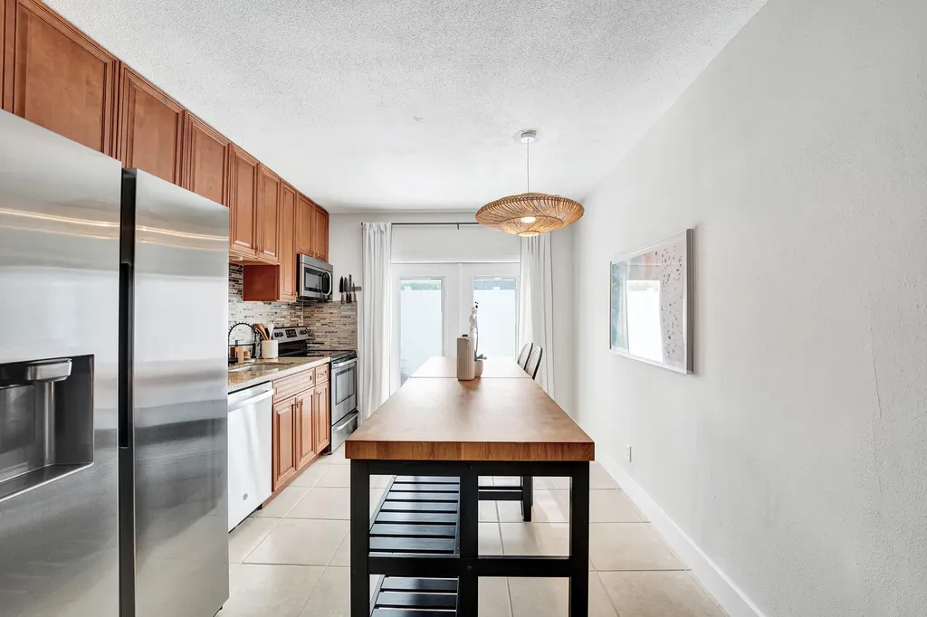 510 NE 17th Avenue Fort Lauderdale FL 33301
