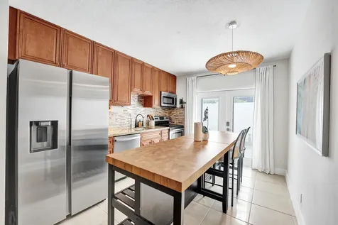 510 NE 17th Avenue Fort Lauderdale FL 33301
