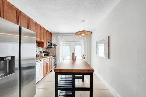 510 NE 17th Avenue Fort Lauderdale FL 33301