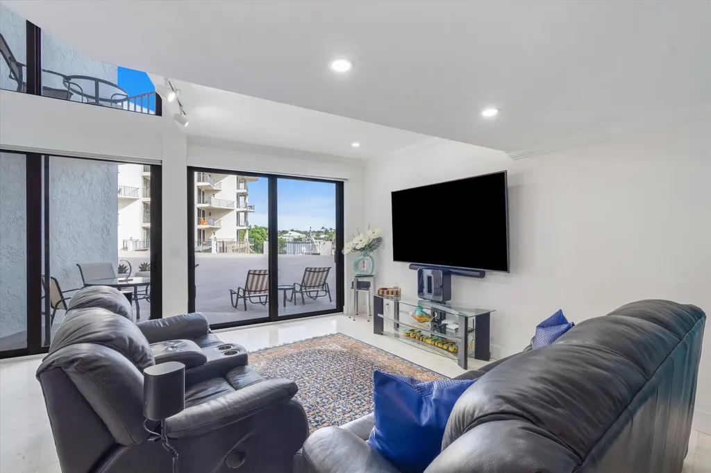 1035 S Federal Highway Delray Beach FL 33483