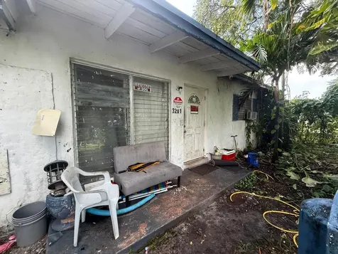 3201 SW 48th Avenue West Park FL 33023