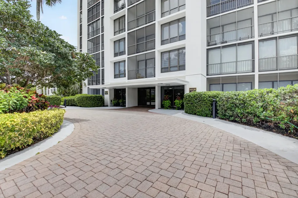 6845 Willow Wood Drive Boca Raton FL 33434
