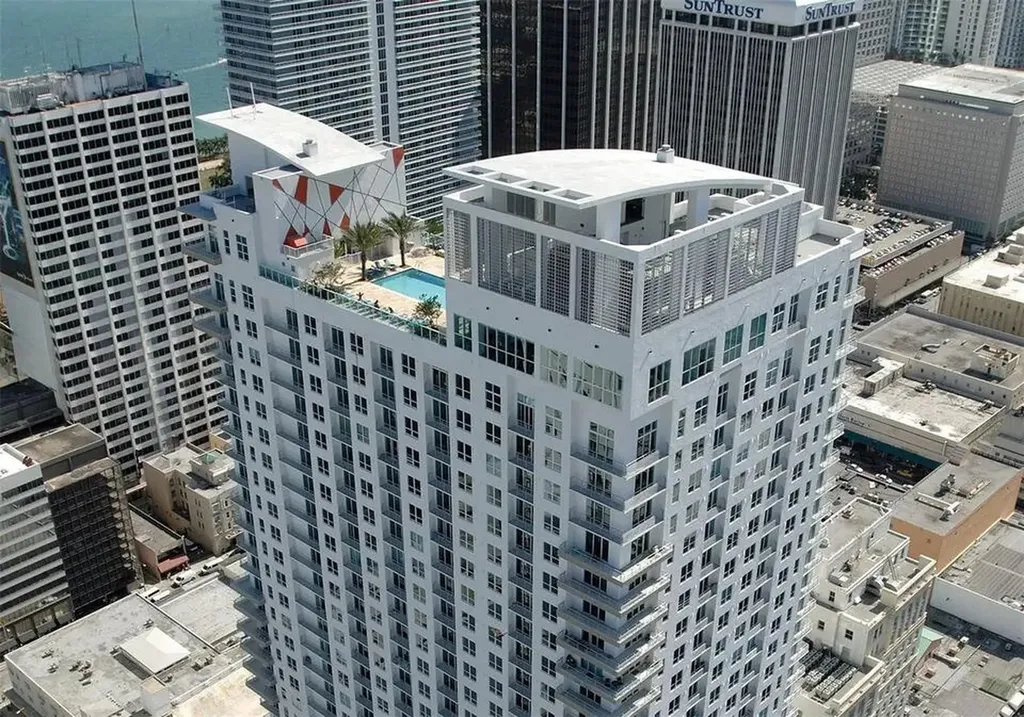 133 NE 2nd Avenue Miami FL 33132