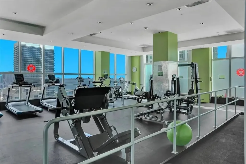 133 NE 2nd Avenue Miami FL 33132