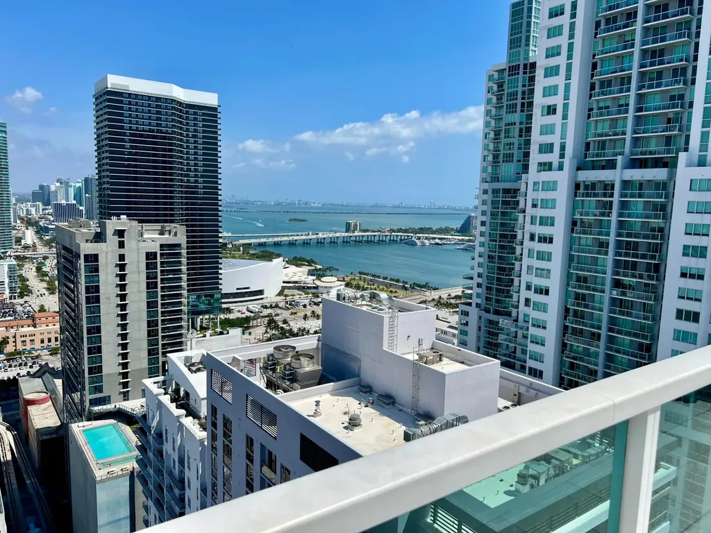 133 NE 2nd Avenue Miami FL 33132