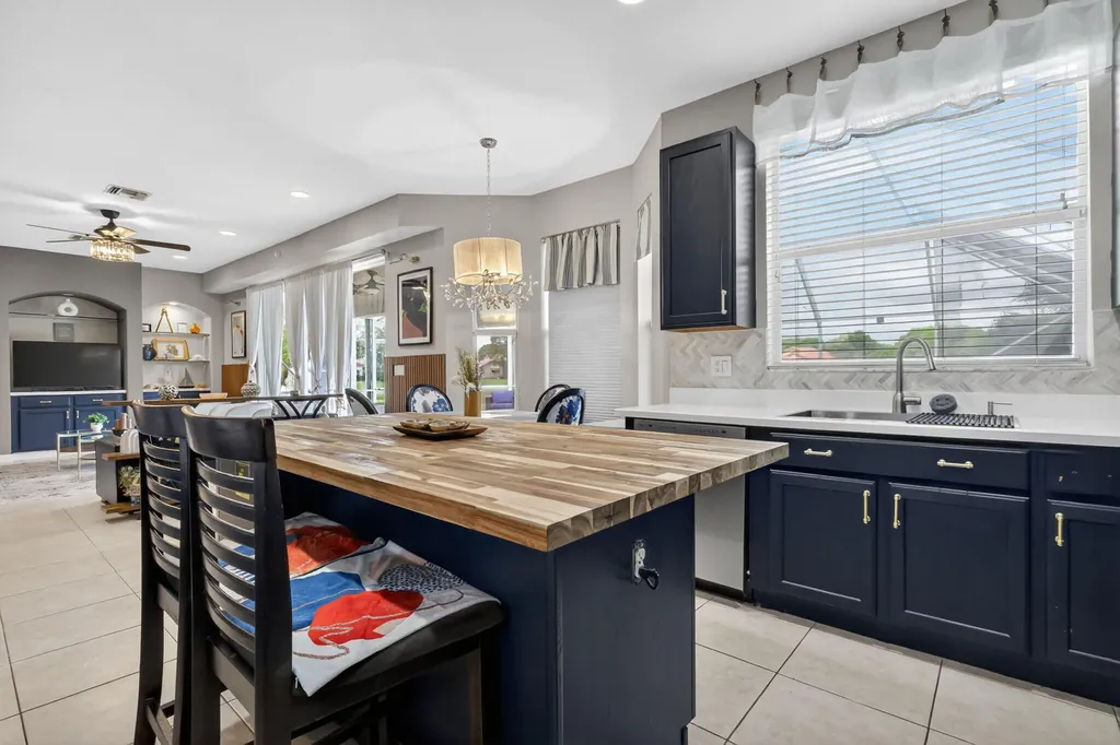 3620 Hamilton Key West Palm Beach FL 33411